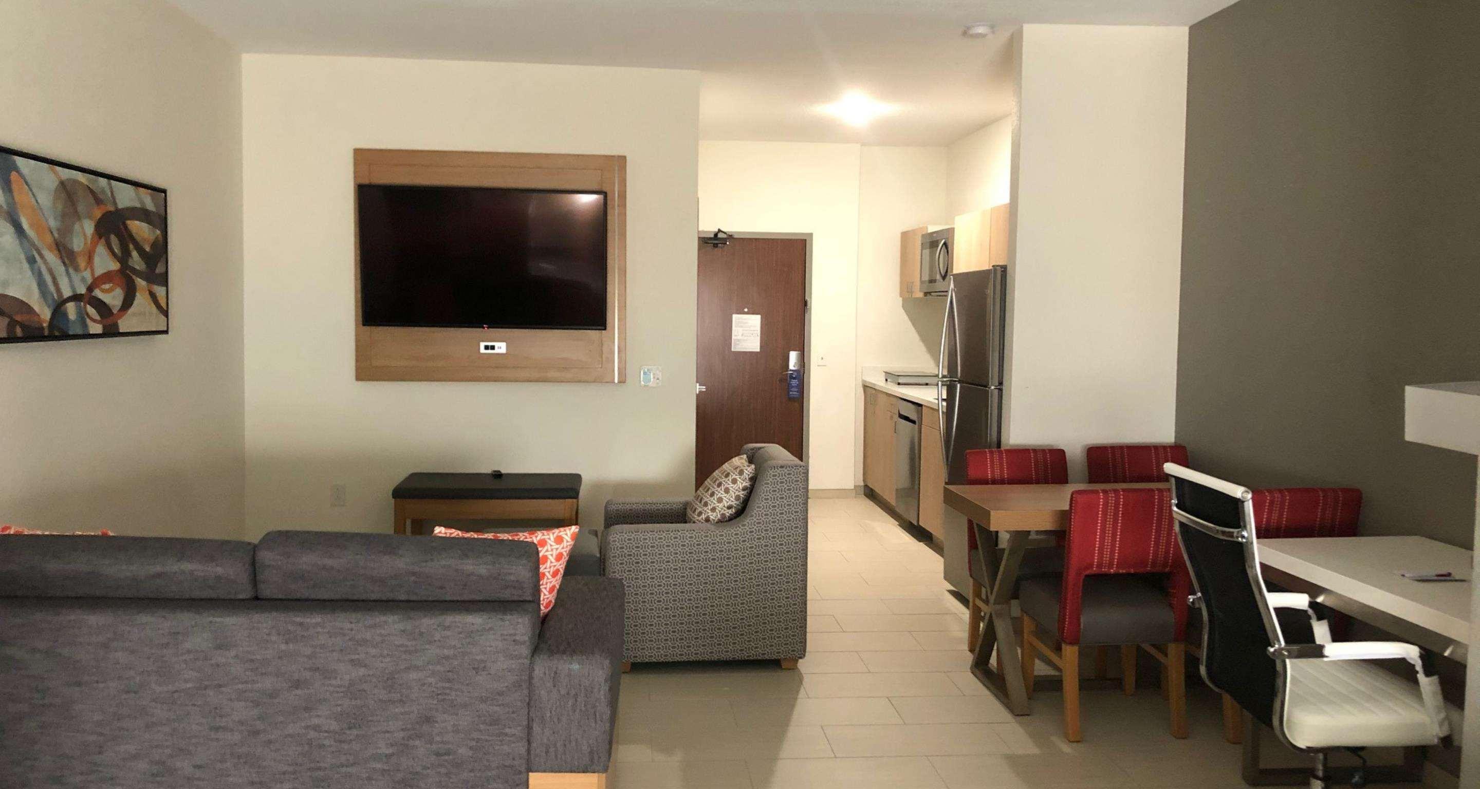 La Quinta Inn & Suites By Wyndham Coralville Iowa City Esterno foto