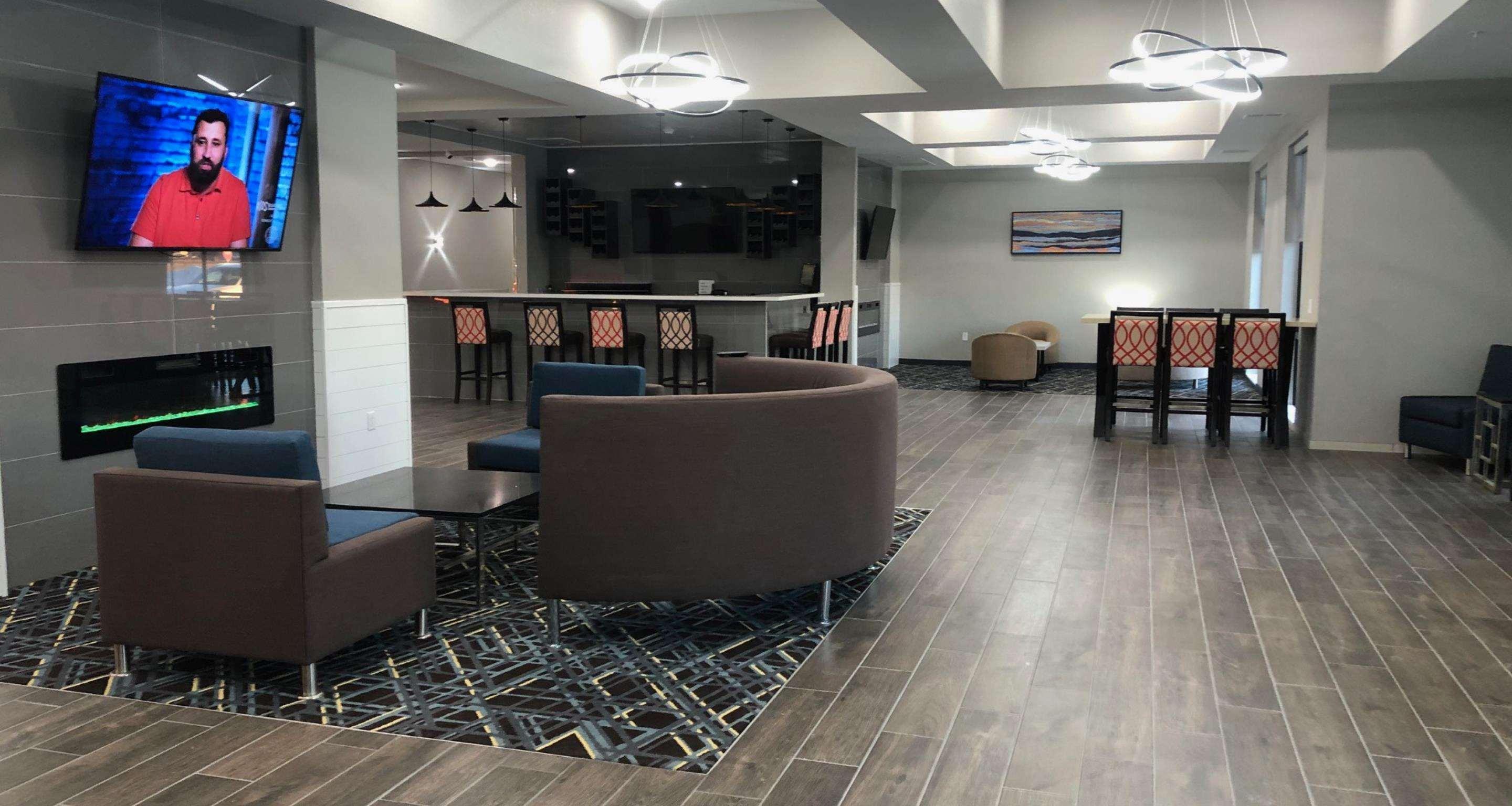 La Quinta Inn & Suites By Wyndham Coralville Iowa City Esterno foto