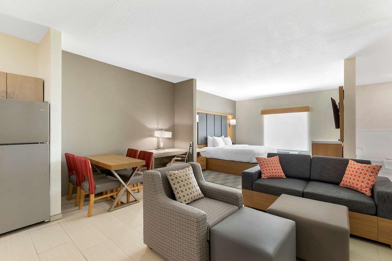 La Quinta Inn & Suites By Wyndham Coralville Iowa City Esterno foto