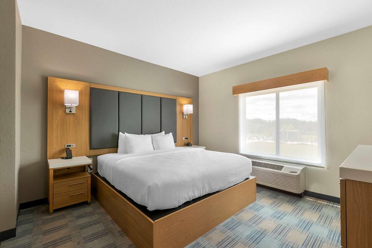 La Quinta Inn & Suites By Wyndham Coralville Iowa City Esterno foto