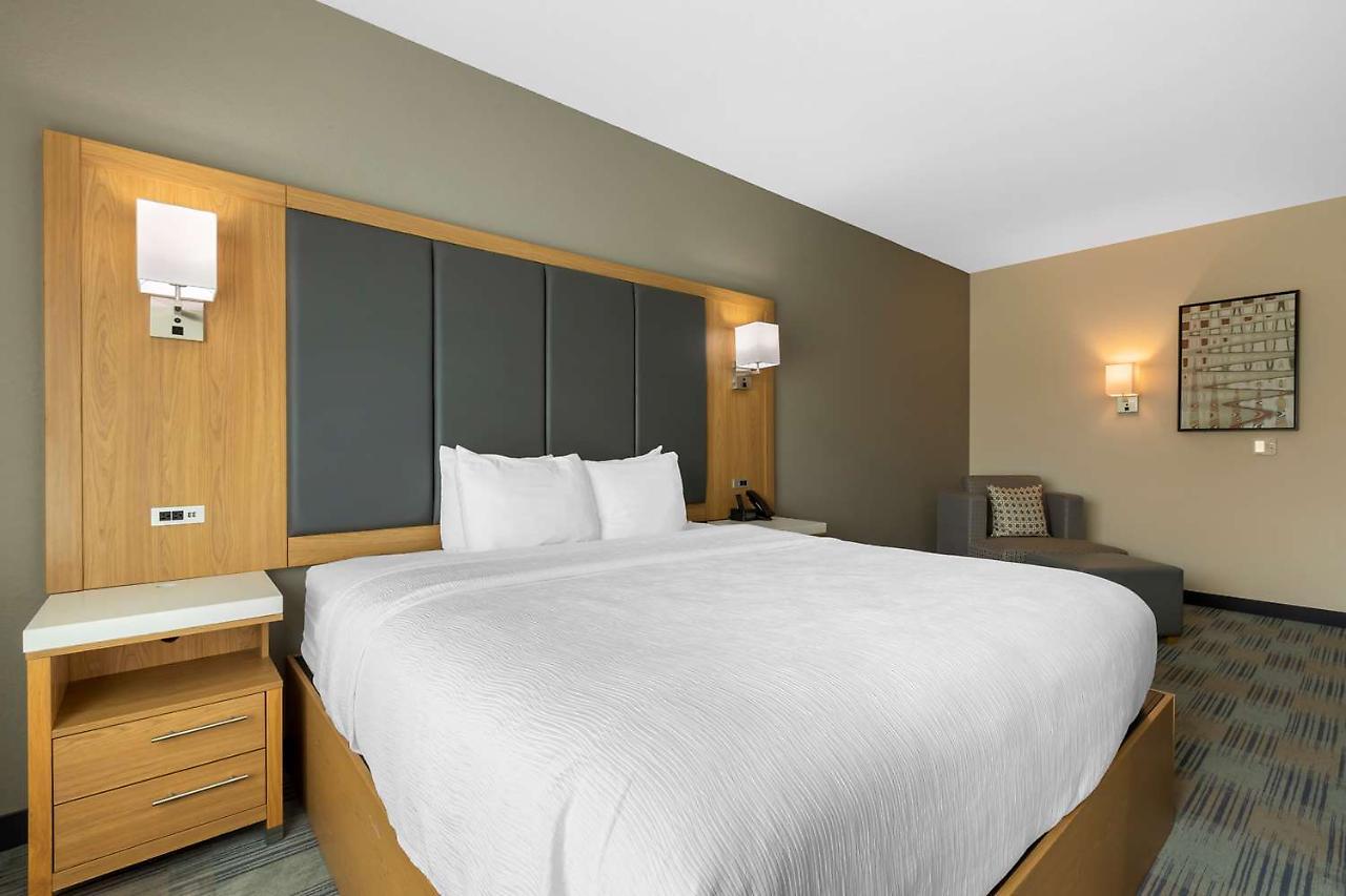 La Quinta Inn & Suites By Wyndham Coralville Iowa City Esterno foto