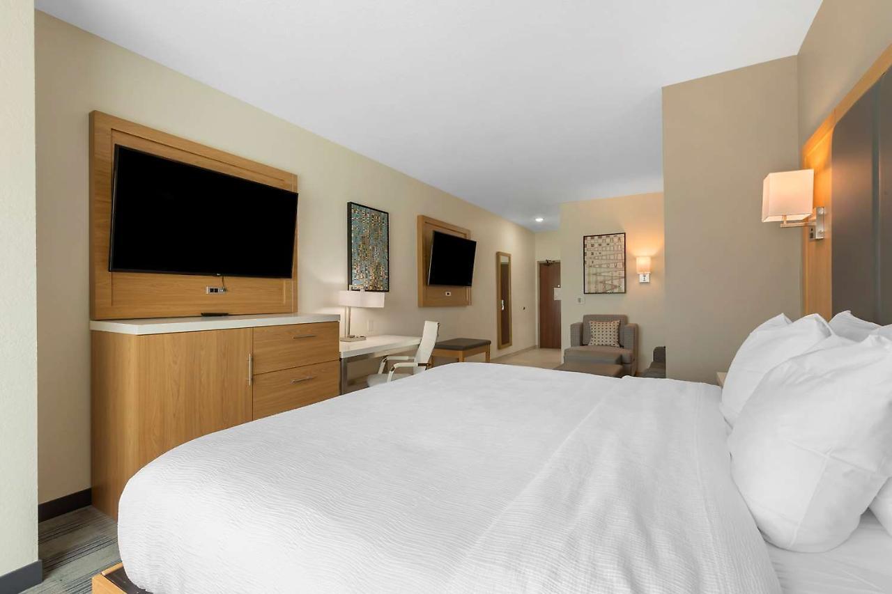 La Quinta Inn & Suites By Wyndham Coralville Iowa City Esterno foto