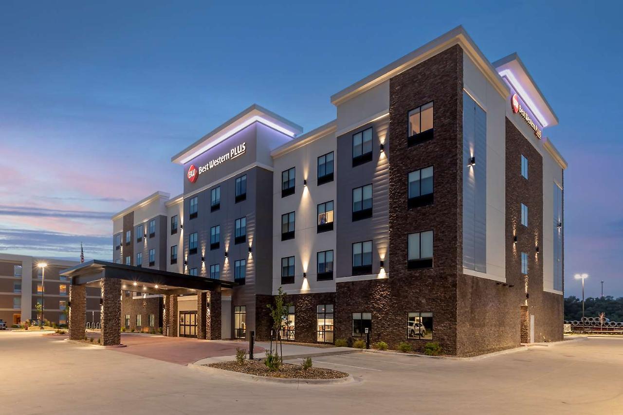 La Quinta Inn & Suites By Wyndham Coralville Iowa City Esterno foto