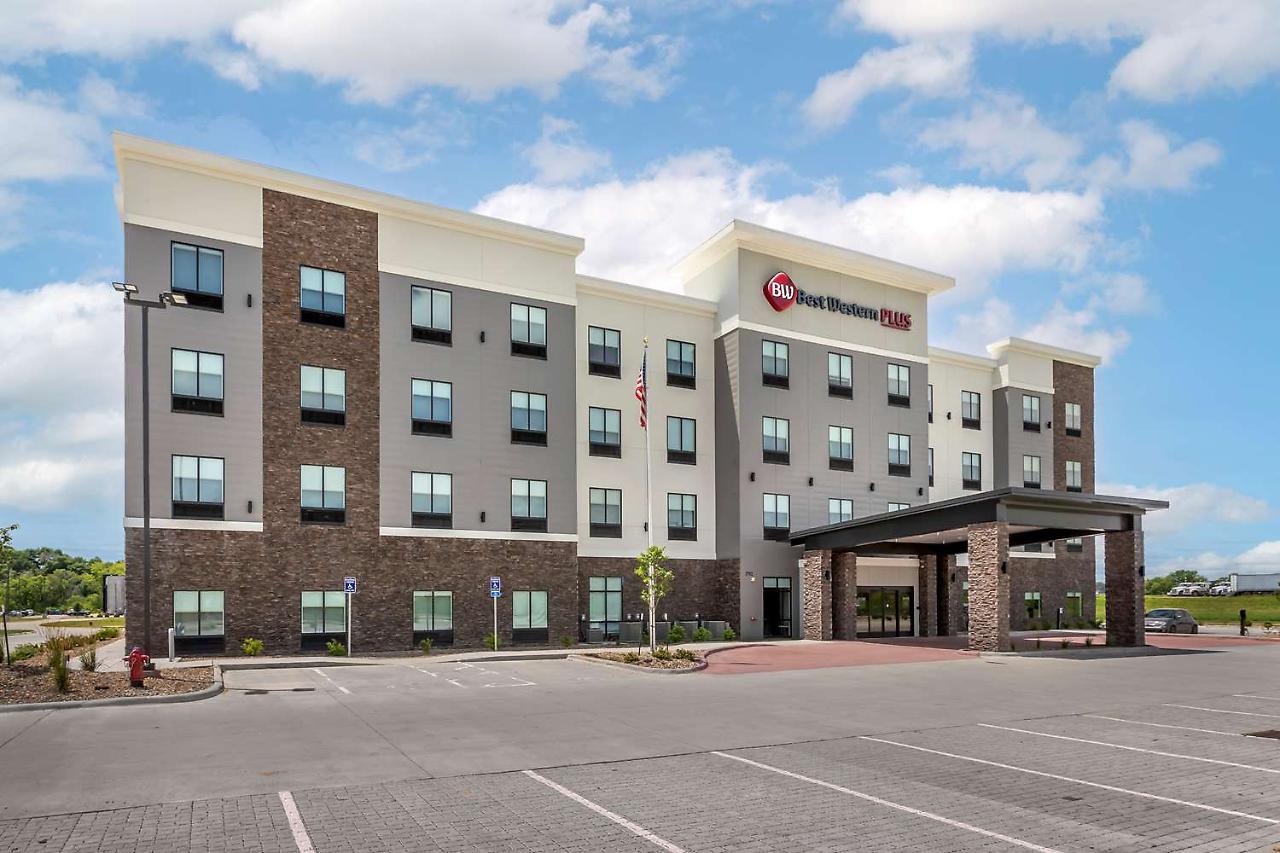 La Quinta Inn & Suites By Wyndham Coralville Iowa City Esterno foto