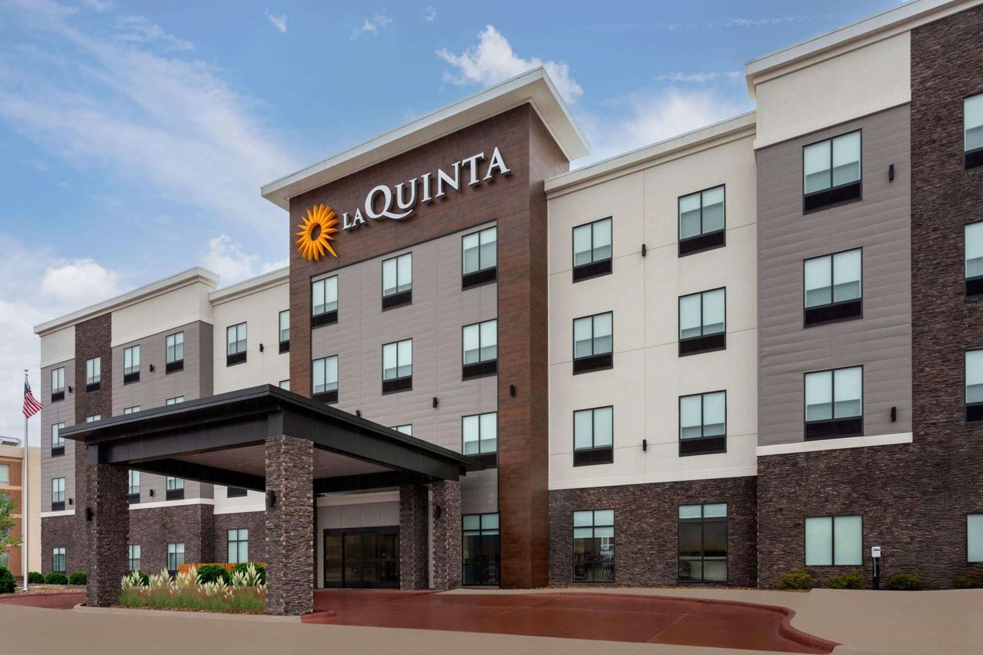 La Quinta Inn & Suites By Wyndham Coralville Iowa City Esterno foto