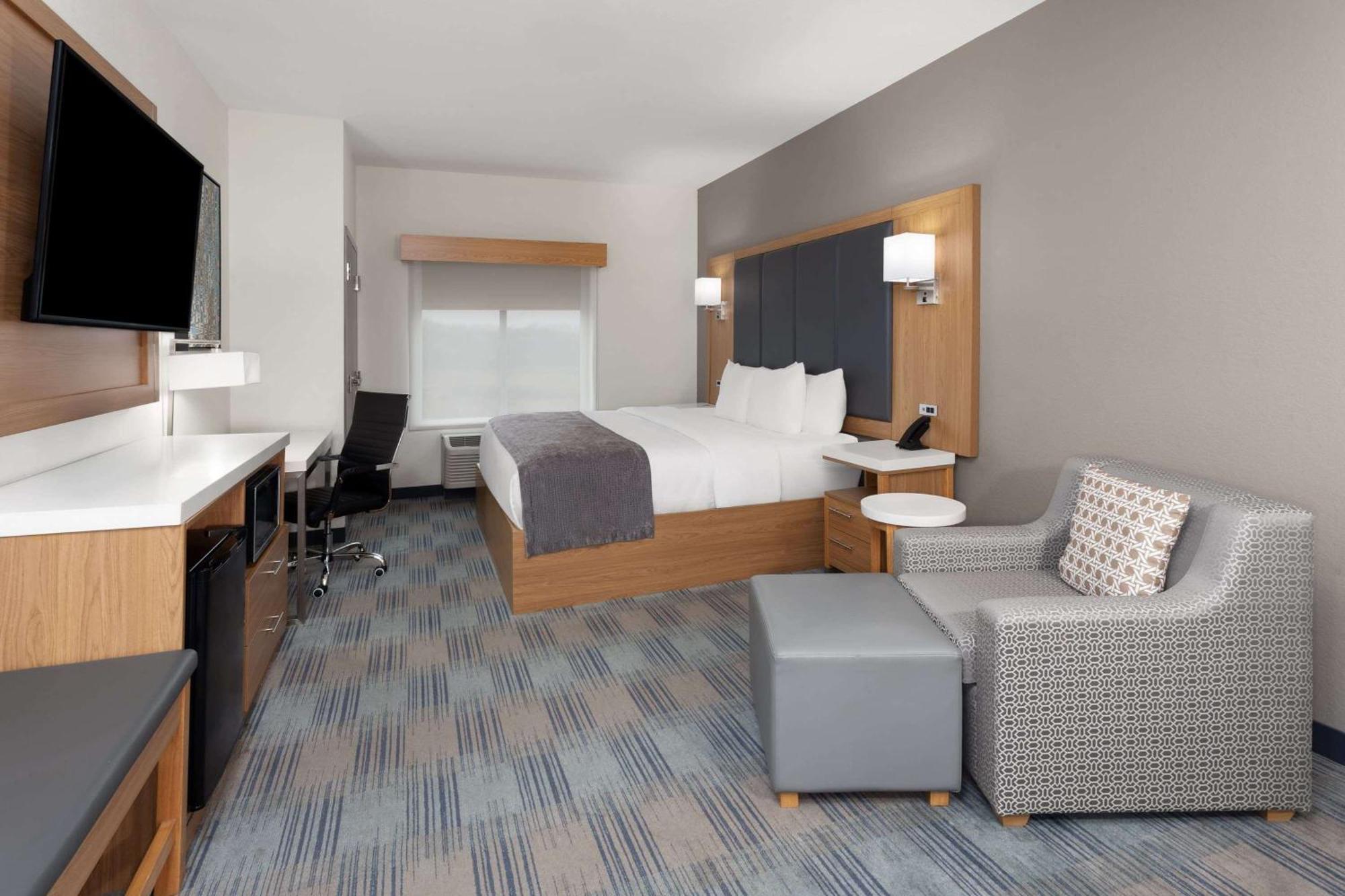 La Quinta Inn & Suites By Wyndham Coralville Iowa City Esterno foto